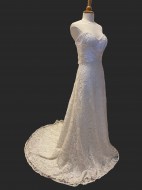 Sarah lace wedding dress side view - no underskirt